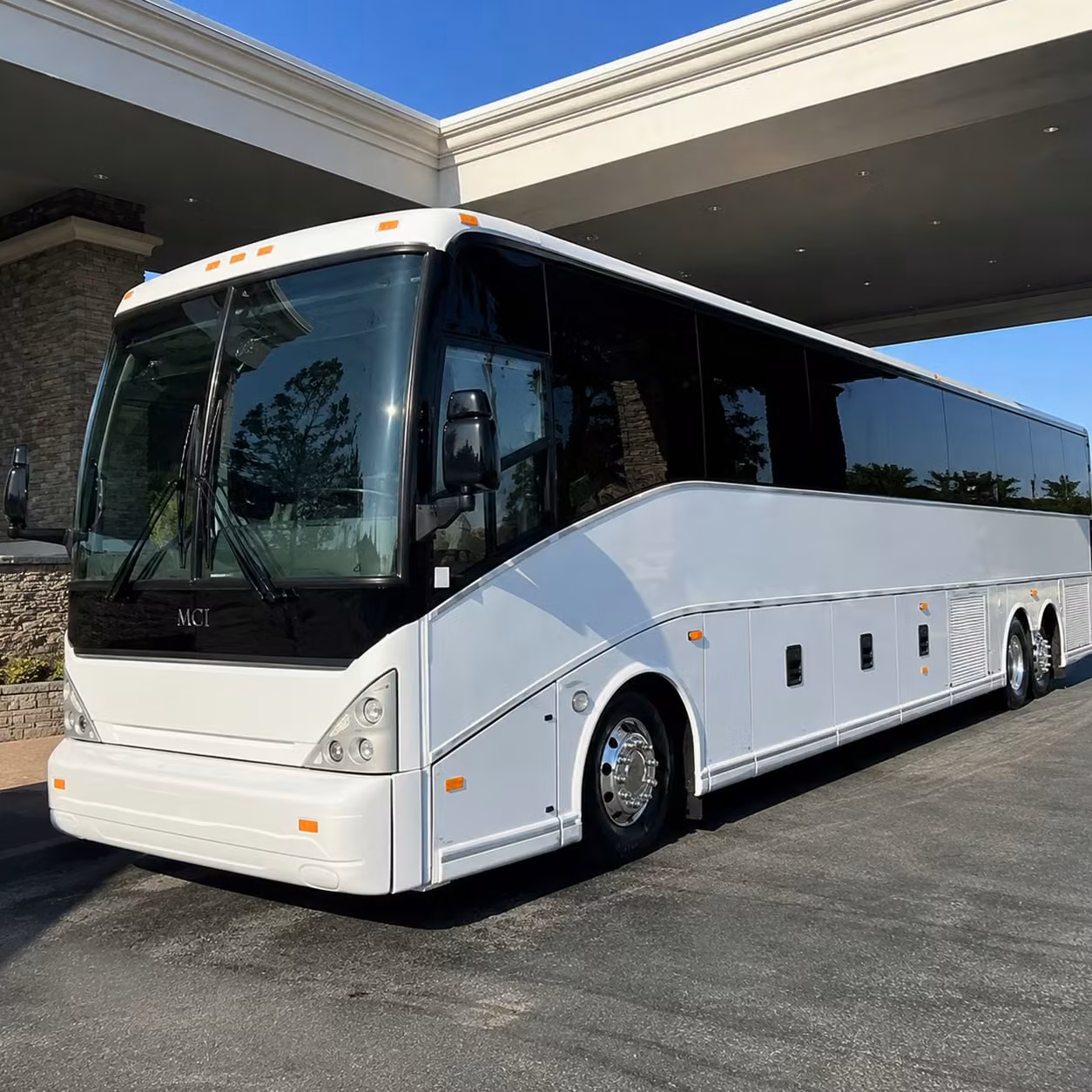 airport shuttles for large groups departing from tulsa