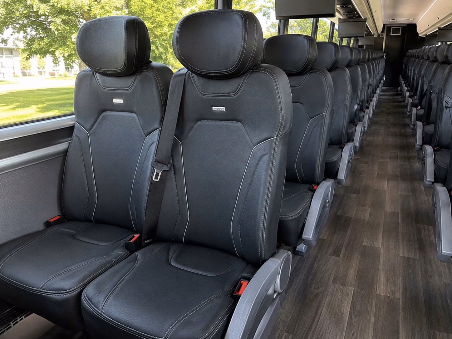 bridal party transportation to tulsa s most beautiful wedding venues