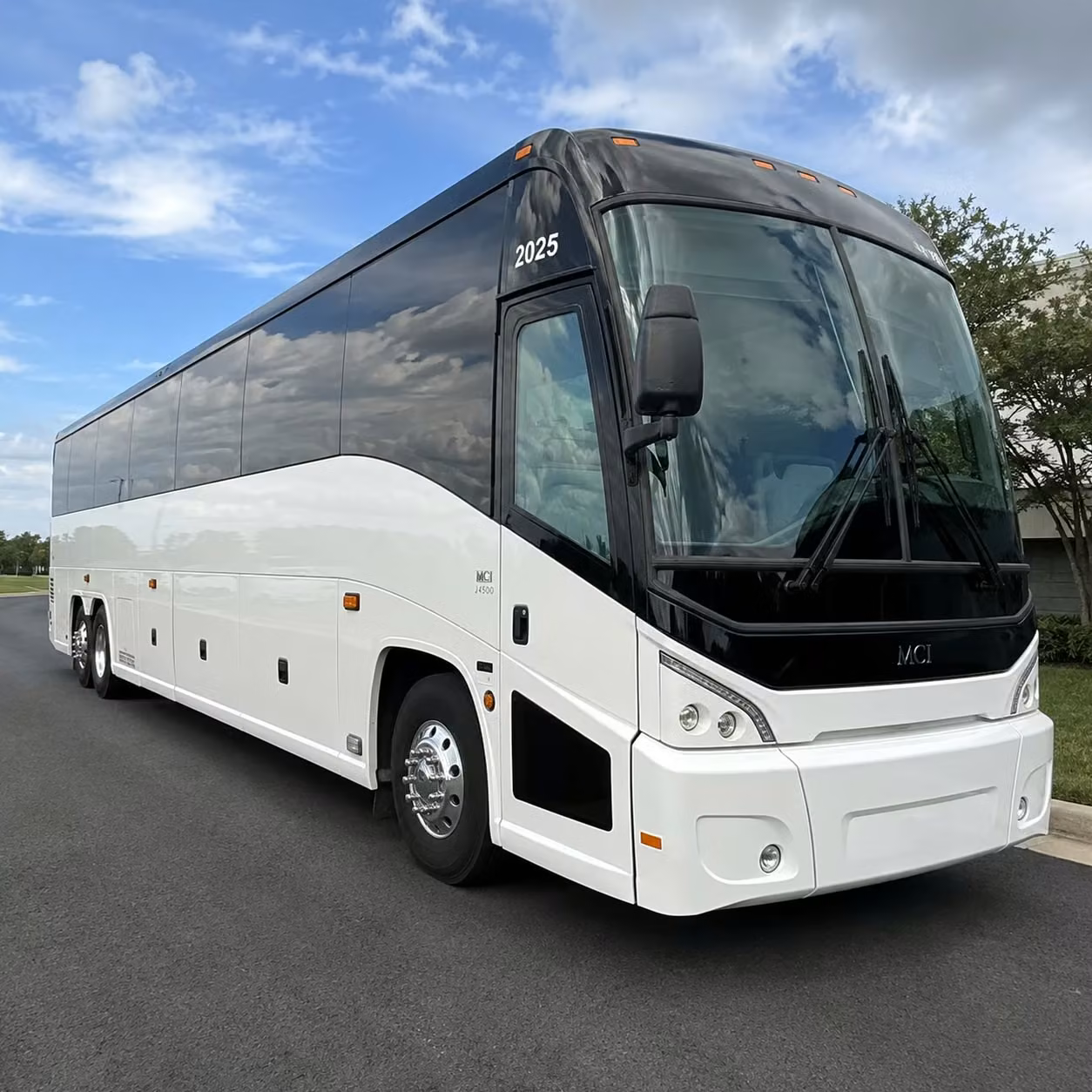 busrentaltulsa com makes cain s ballroom nights even better with the right bus for your group
